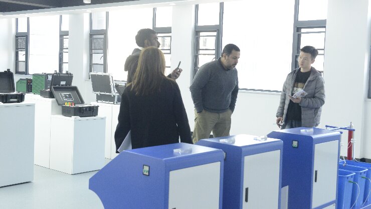 國外客戶到訪合眾電氣